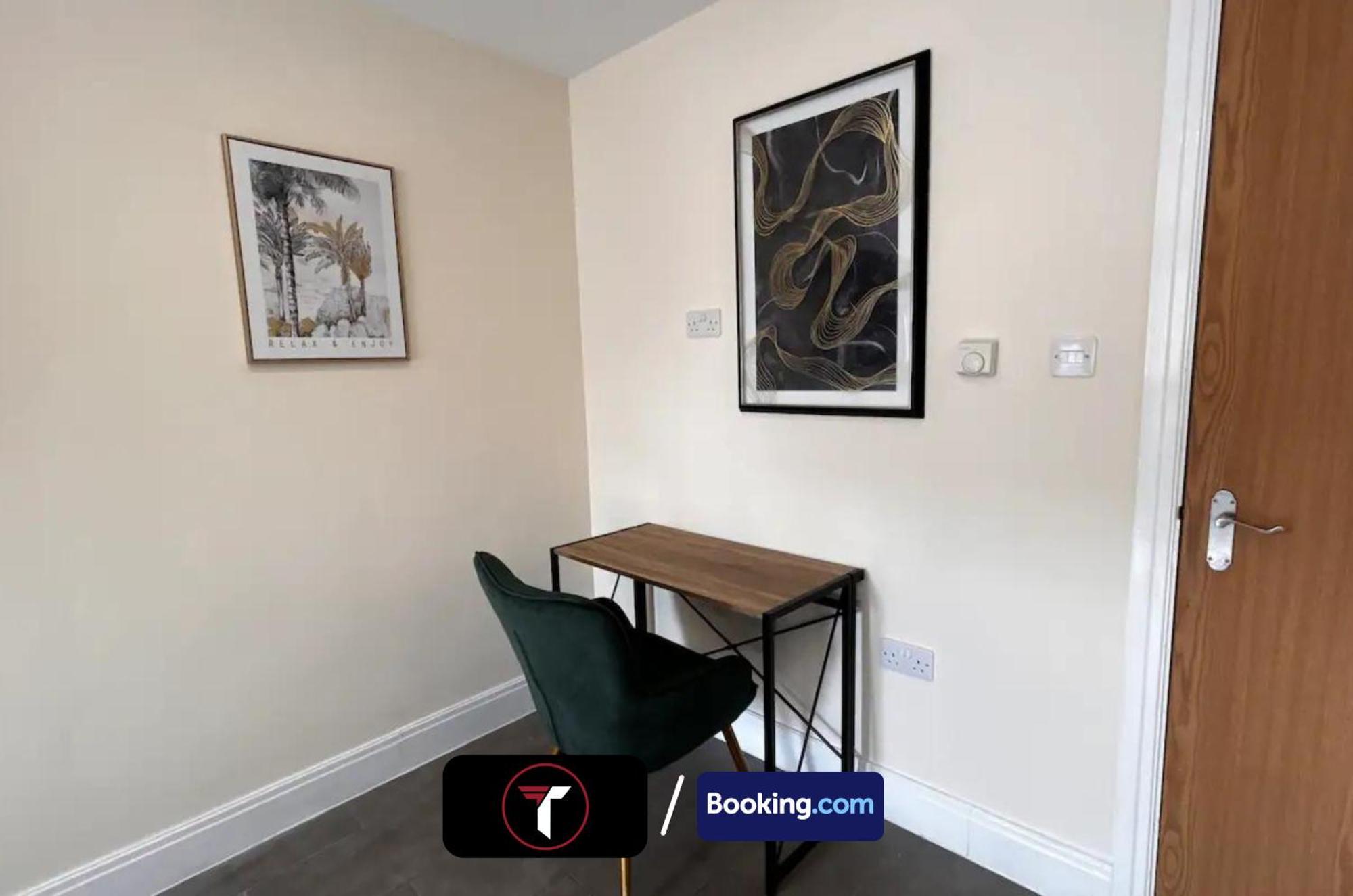 Stylish 2 Bedroom Flat By Tara Stays Short Lets & Serviced Accommodation Watford With Free Parking & Nearby Warner Studios Esterno foto